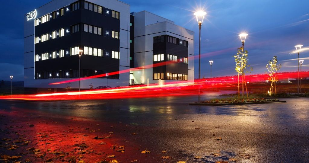 TAC Business Center bei Nacht_lowres